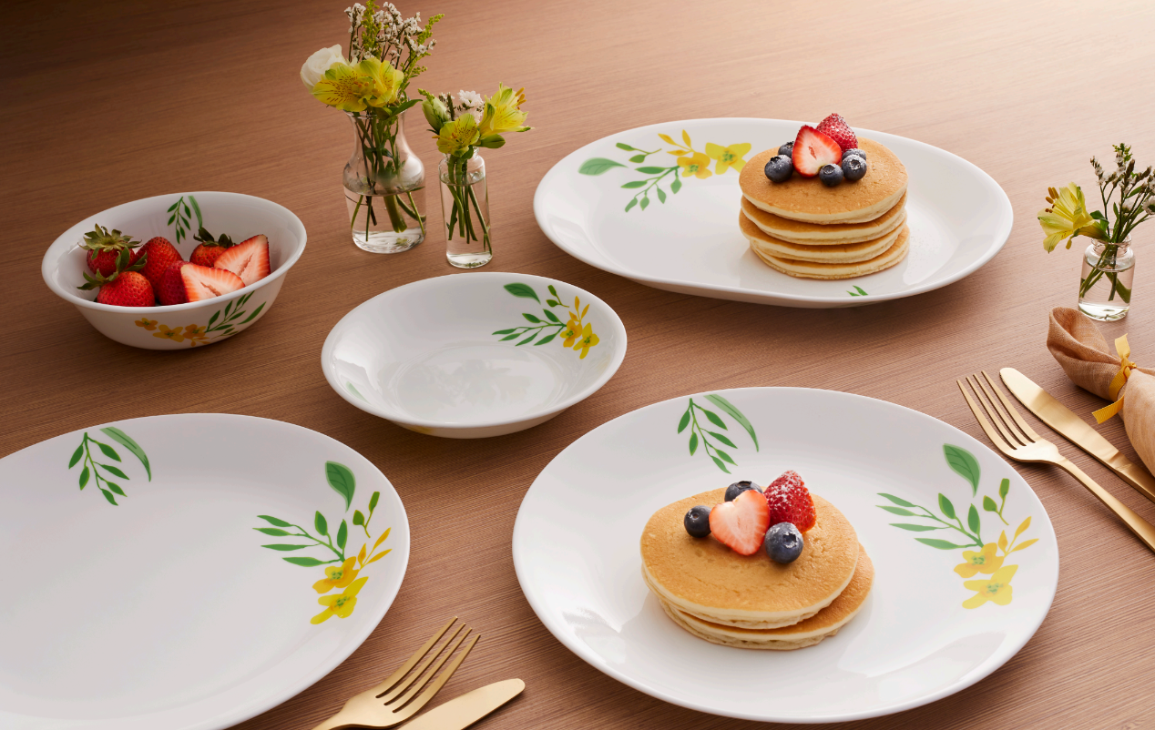 Corelle Dinnerware 14pc Set Noble Yellow